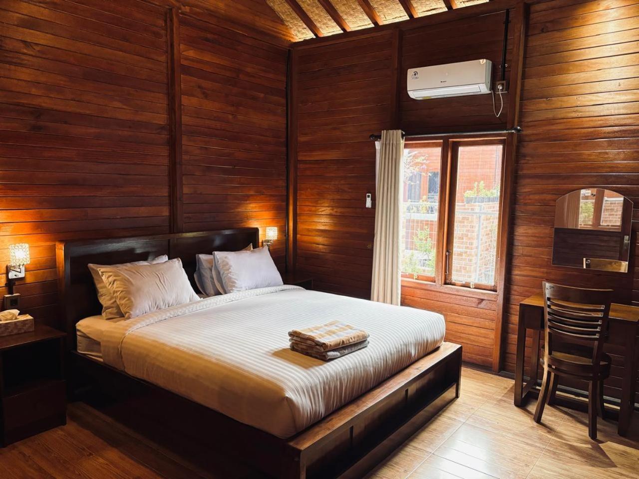 Uli Wood Villa, Jimbaran Bali - Near Gwk Exterior photo